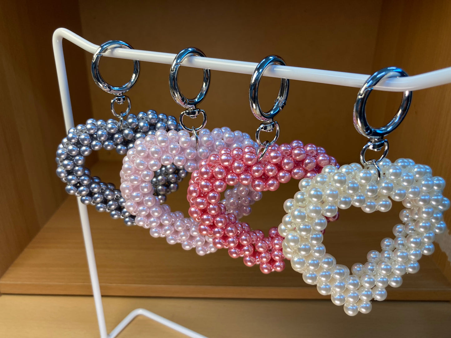 Tiny Treasures Seoul - White Pearl Big Heart Bag Charm Key Chain