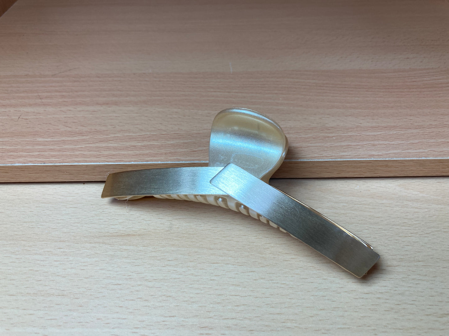 Tiny Treasures Seoul - Brushed Gold Overlapping Hair Claw Front View