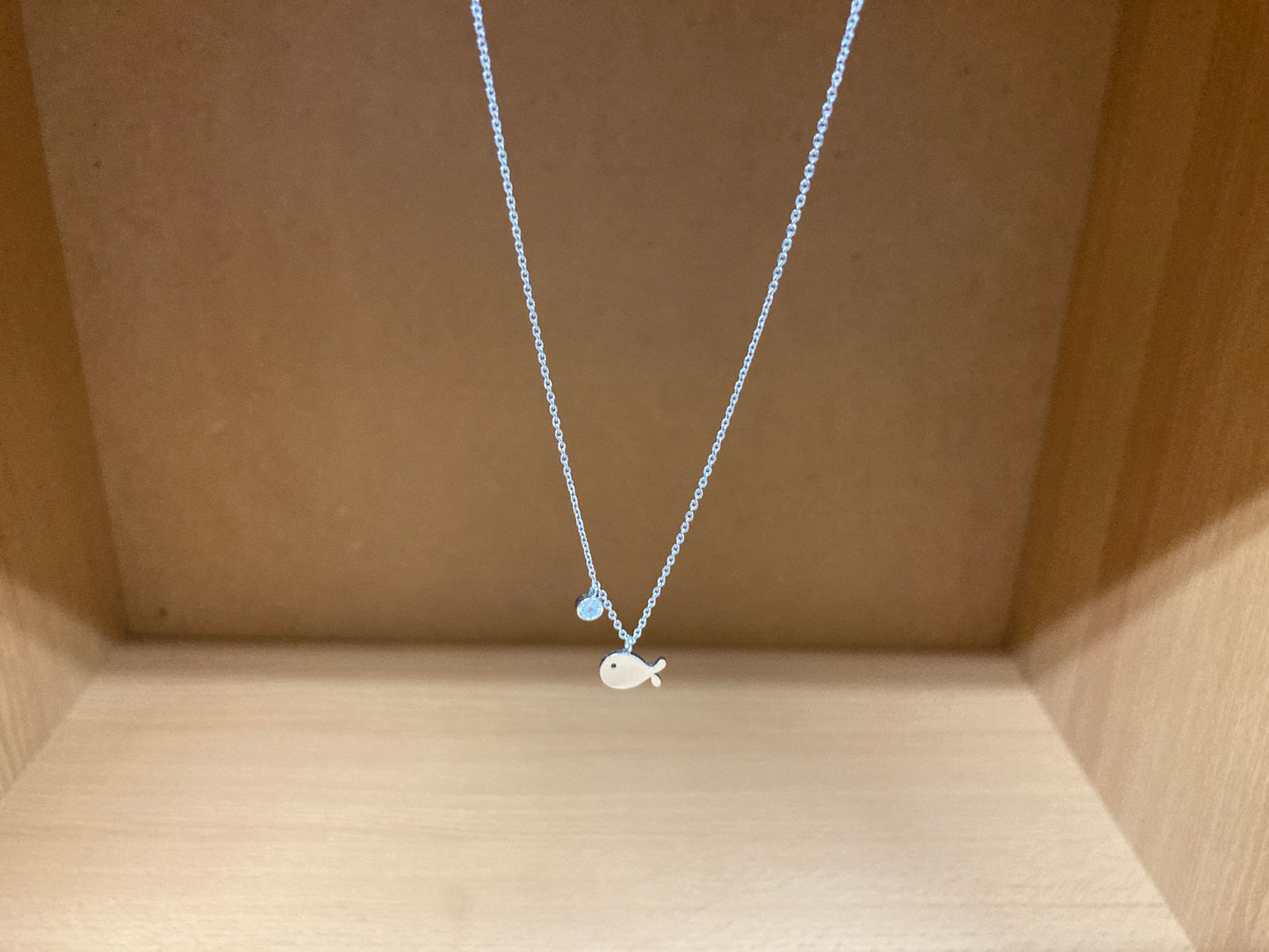Tiny Treasures Seoul - Fish & Crystal Necklace (Silver) 9