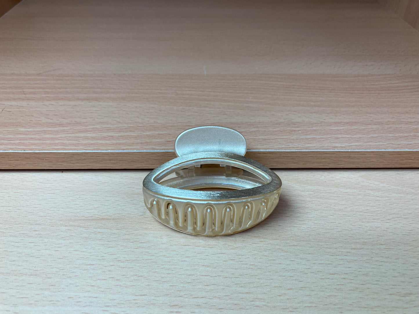 Tiny Treasures Seoul - Open Oval Hair Claw Clip (Gold) Front View