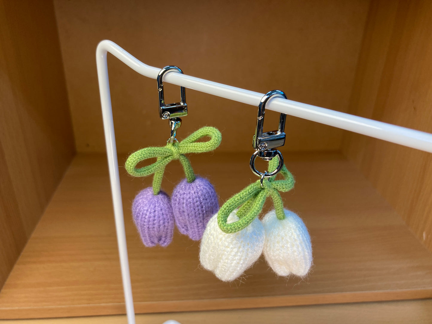Tiny Treasures Seoul - White Tulip Knit Bag Charm