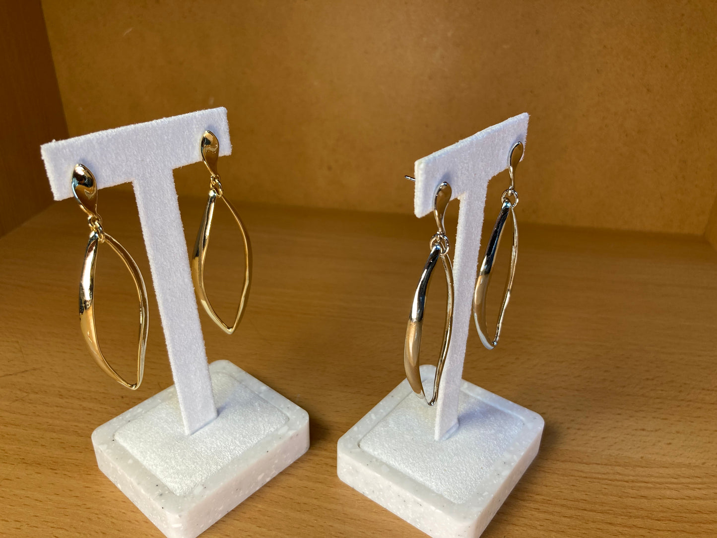 Tiny Treasures Seoul - Twisted Marquise Drop Earrings (Silver)