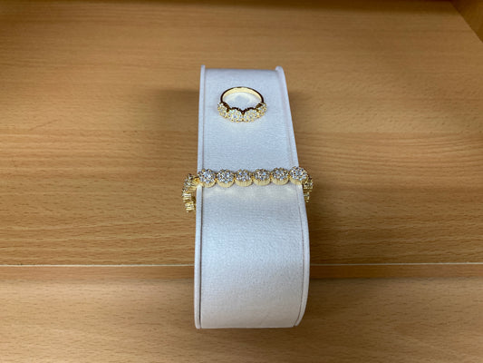 Tiny Treasures Seoul - 12-Round Zirconia Bracelet & 4-Round Zirconia Ring Set (Gold) 27