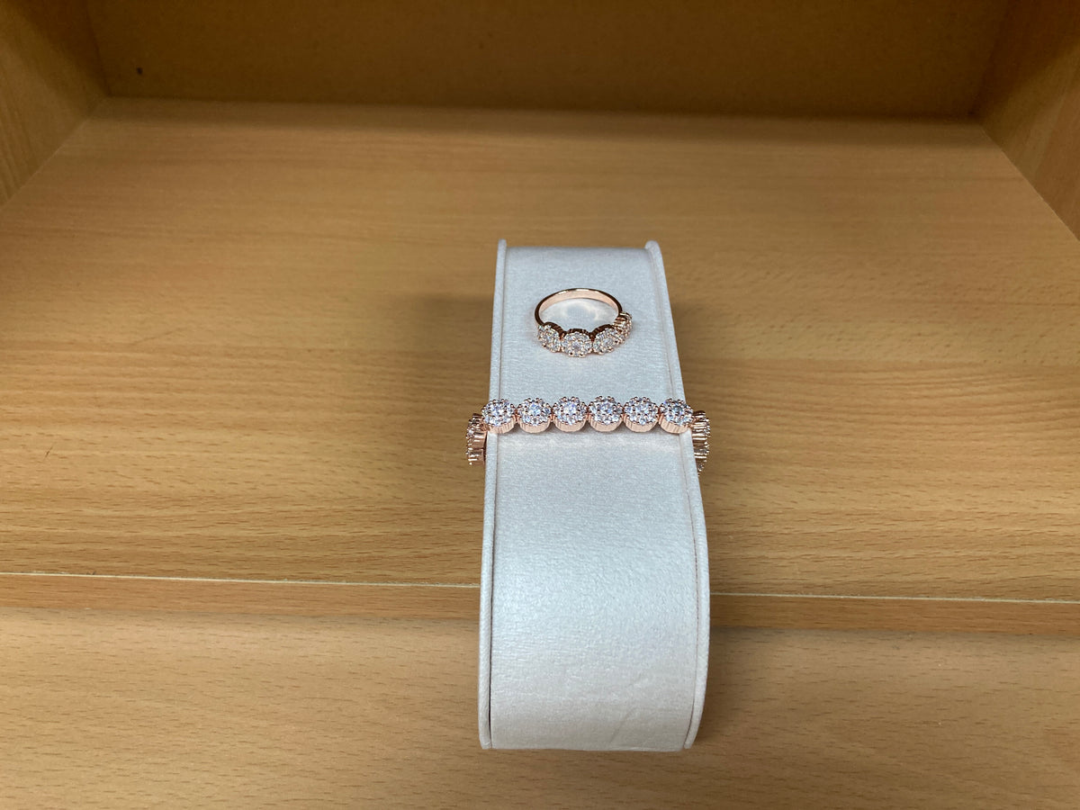 Tiny Treasures Seoul - 12 Round Zirconia Bracelet & 4 Round Zirconia Ring Set (Rose Gold) 