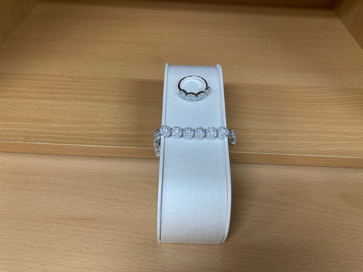 12 Round Zirconia Bracelet & 4 Round Zirconia Ring Set (Silver)