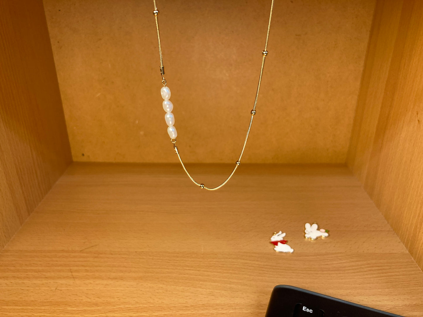 Asymmetric Faux Pearl Gold Chain Necklace