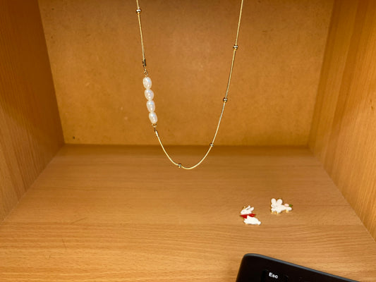 Asymmetric Faux Pearl Gold Chain Necklace