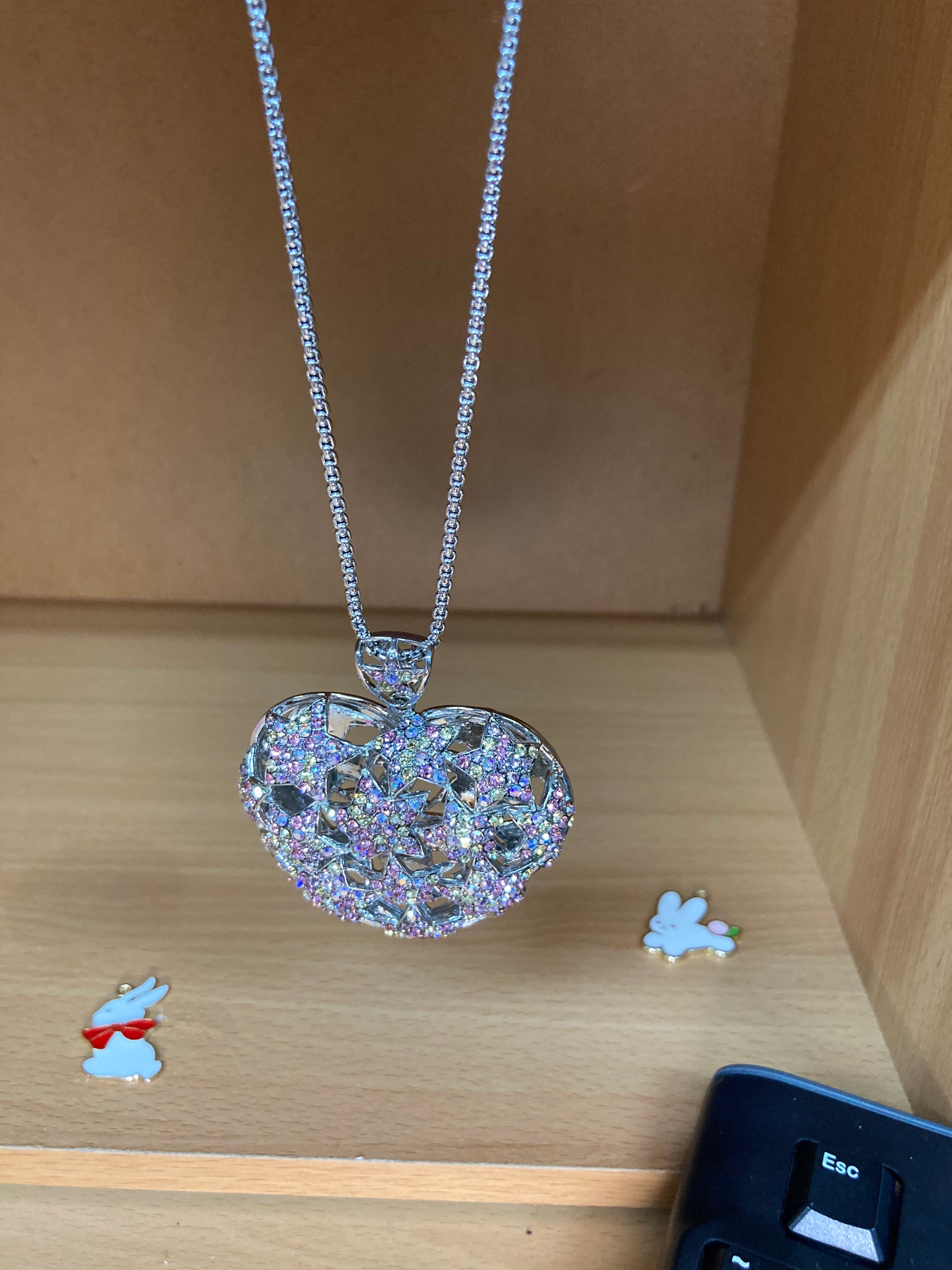 Tiny Treasures Seoul - Big Star Heart Necklace (Silver) Detail View