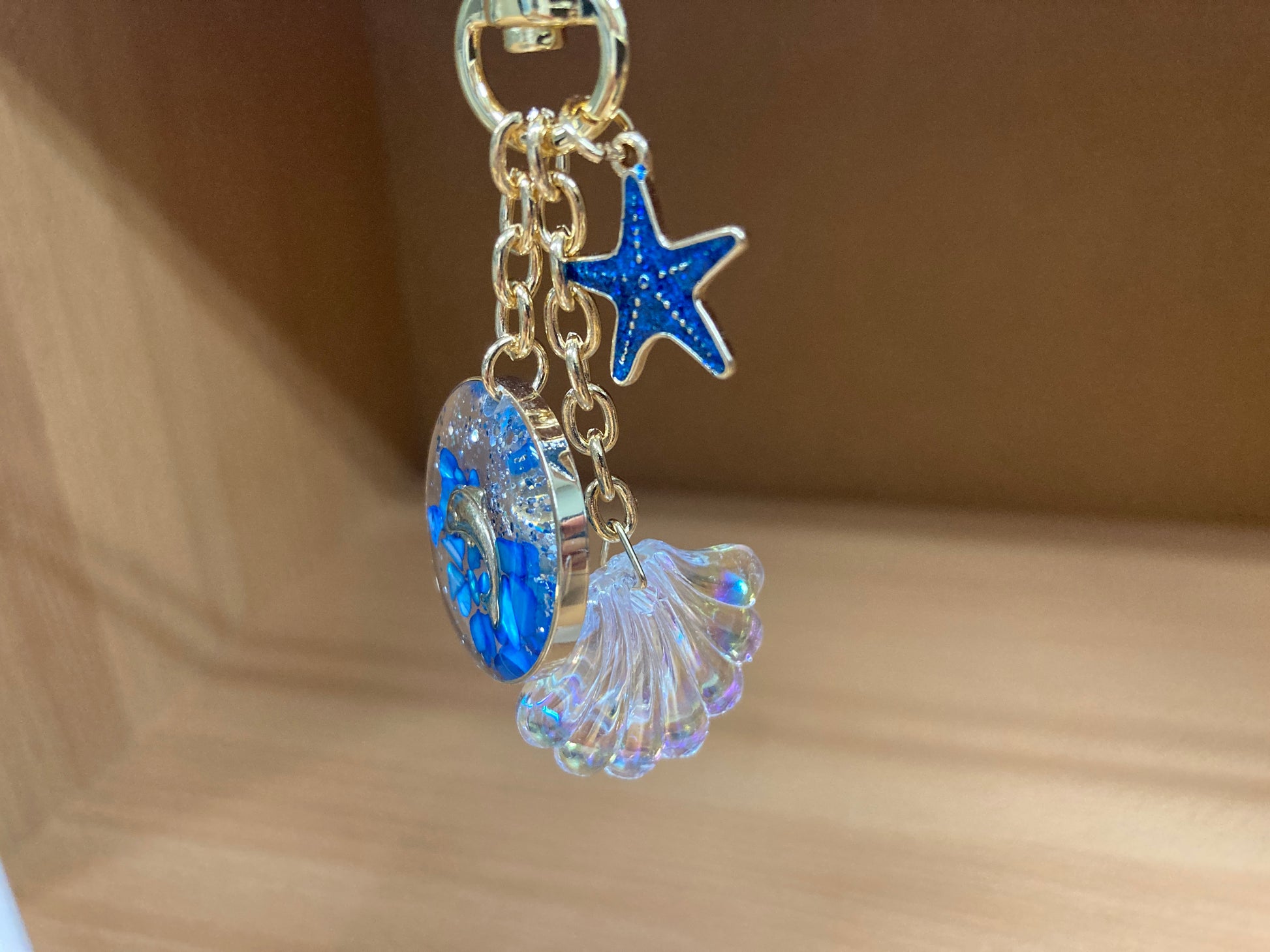 Tiny Treasures Seoul - Blue Starfish, Shell & Dolphin Glitter Bag Charm 10