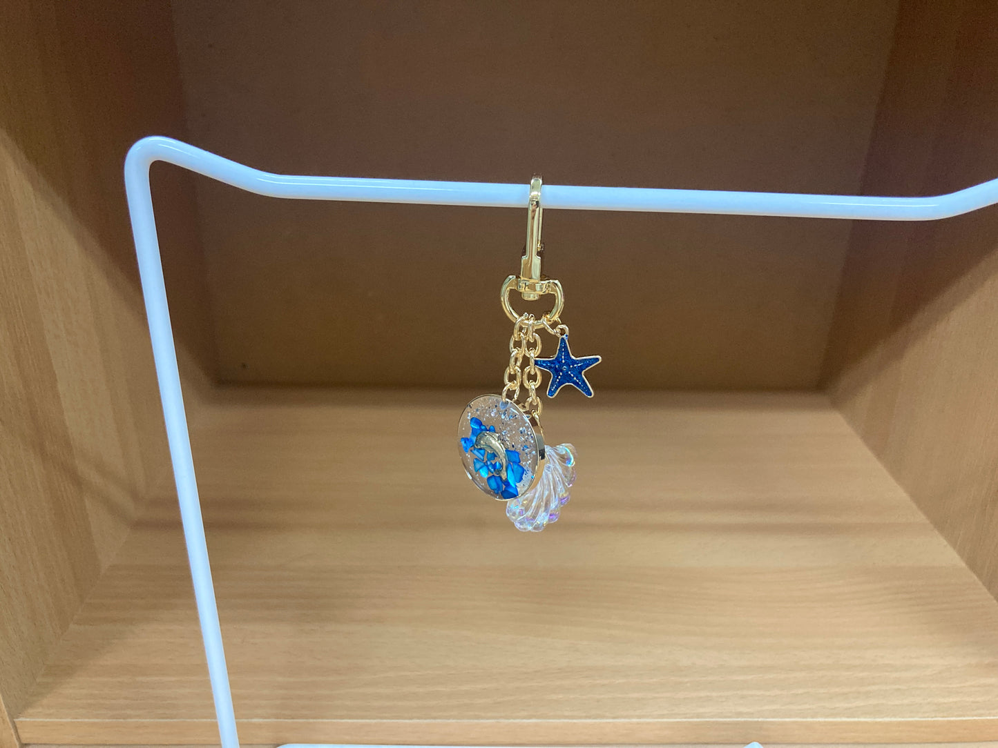 Tiny Treasures Seoul - Blue Starfish, Shell & Dolphin Glitter Bag Charm 11