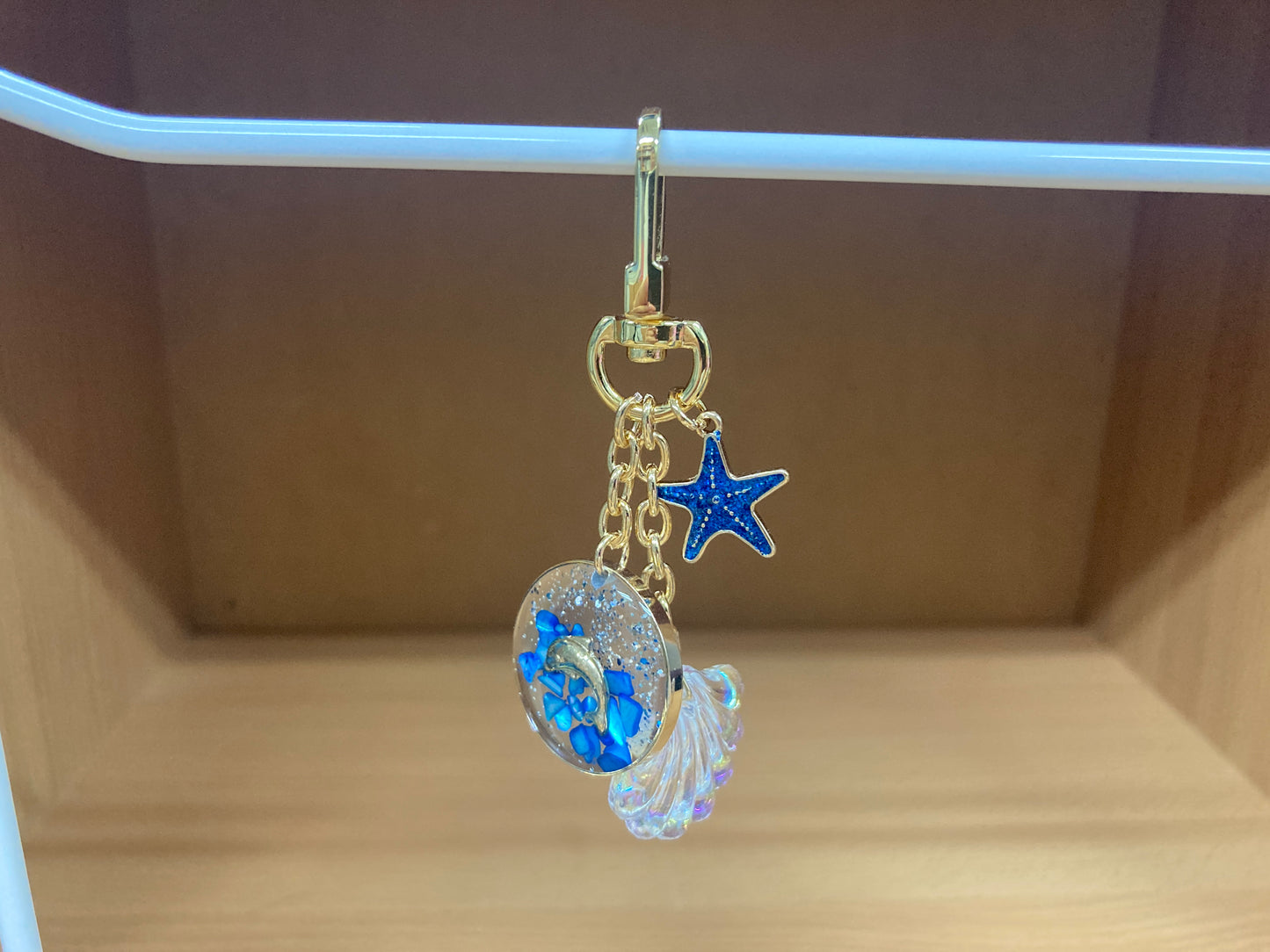 Tiny Treasures Seoul - Blue Starfish, Shell & Dolphin Glitter Bag Charm 12