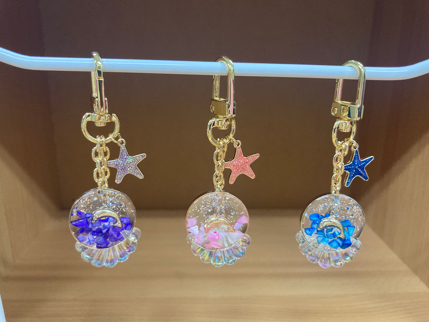 Tiny Treasures Seoul - Blue Starfish, Shell & Dolphin Glitter Bag Charm 13