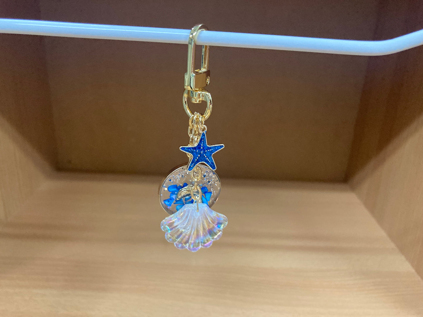Tiny Treasures Seoul - Blue Starfish, Shell & Dolphin Glitter Bag Charm 4
