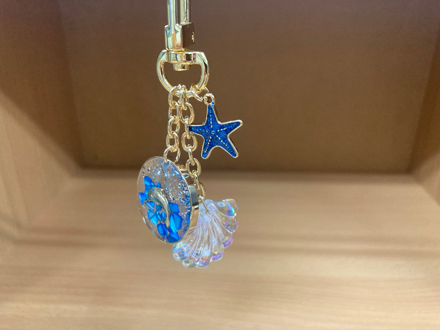 Tiny Treasures Seoul - Blue Starfish, Shell & Dolphin Glitter Bag Charm 8