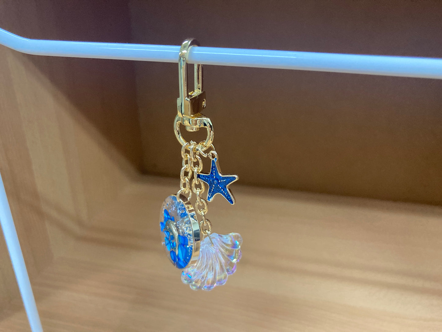 Tiny Treasures Seoul - Blue Starfish, Shell & Dolphin Glitter Bag Charm 9