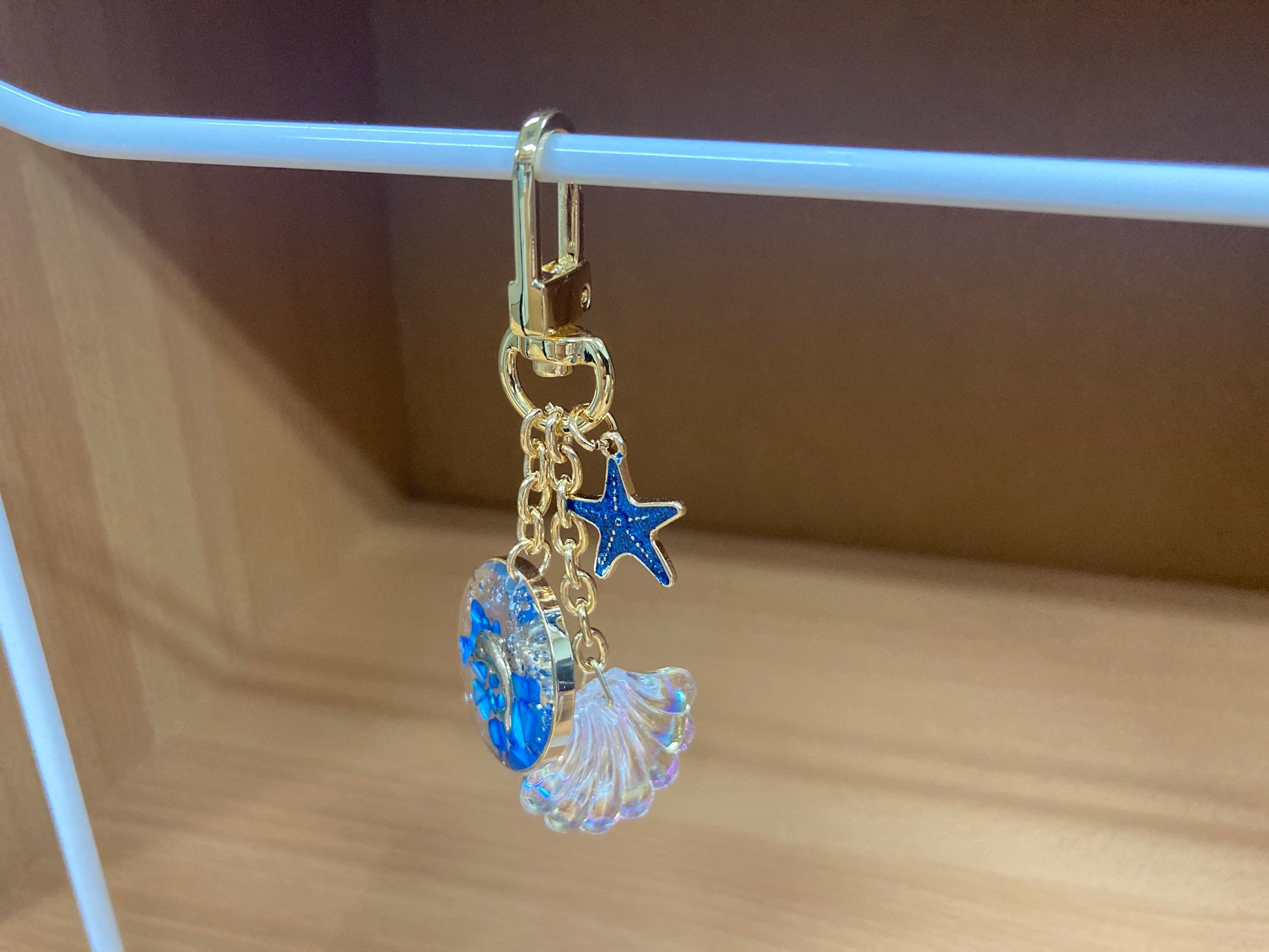 Tiny Treasures Seoul - Blue Starfish, Shell & Dolphin Glitter Bag Charm 9