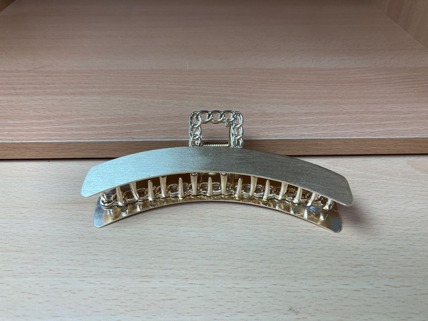 Tiny Treasures Seoul - Brushed Gold Chain Handle Hair Claw View