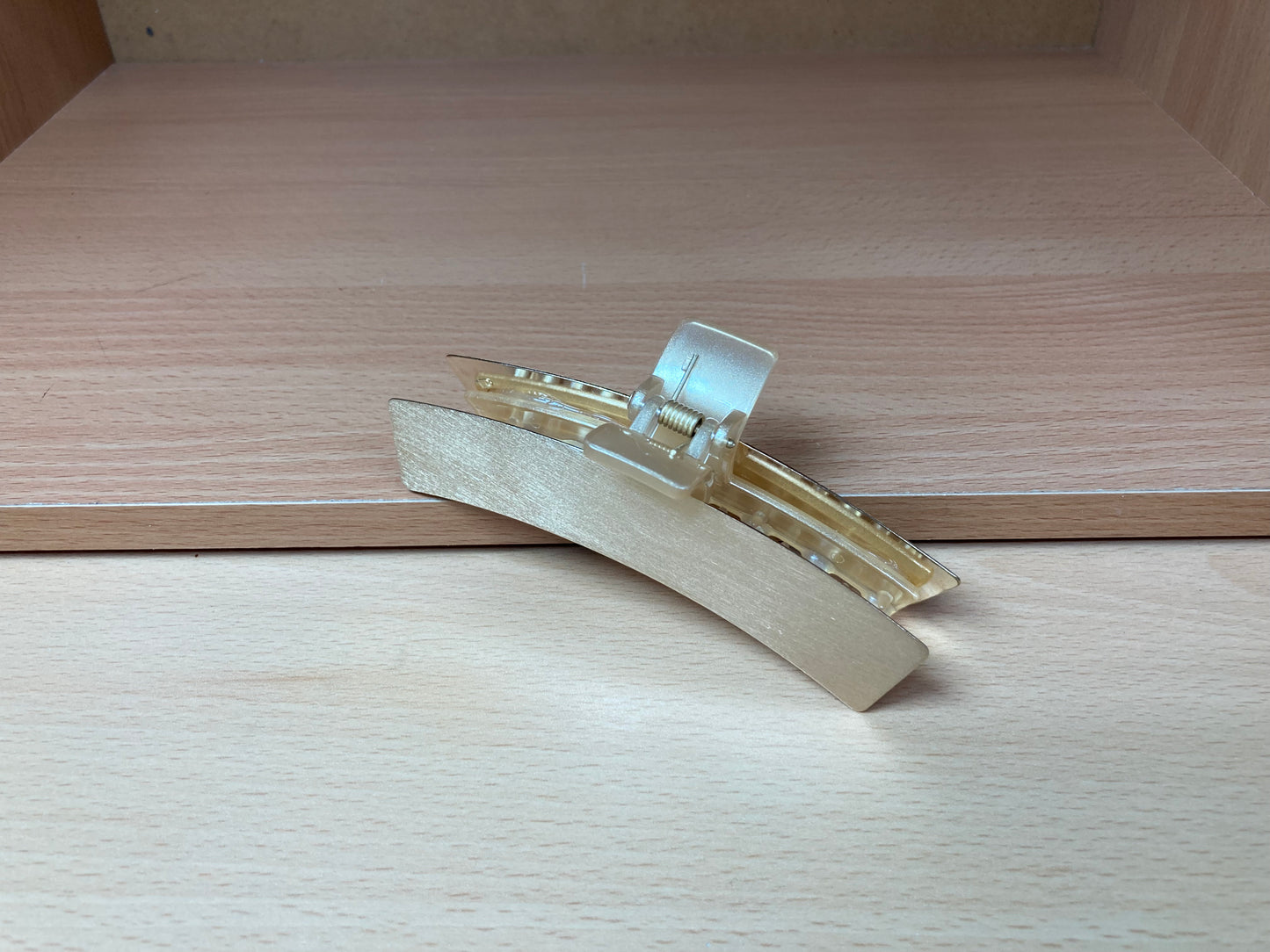 Tiny Treasures Seoul - Brushed Gold Curved Bar Hair Claw Detail View