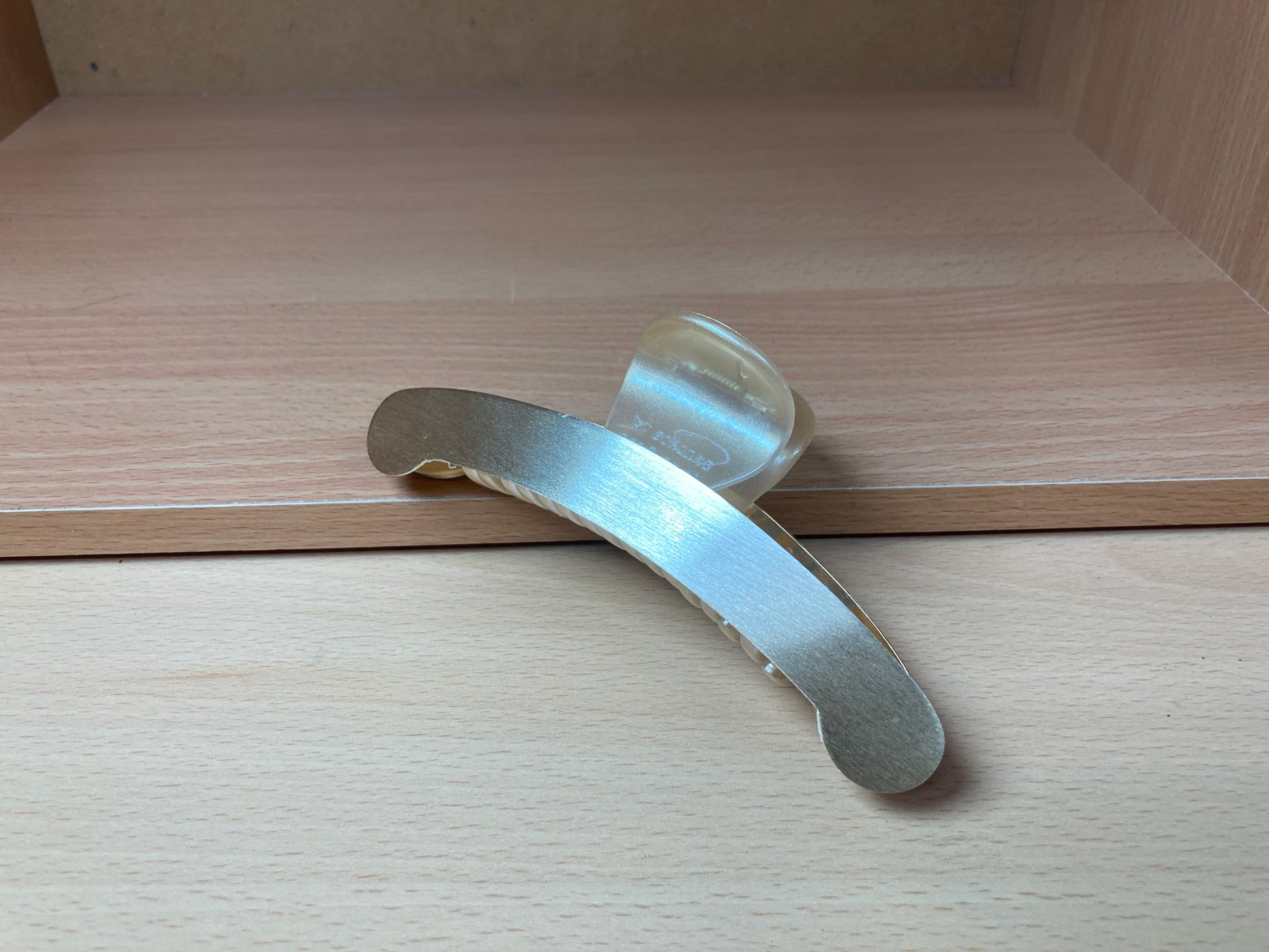 Tiny Treasures Seoul - Brushed Gold Curved Edge Hair Claw Top View