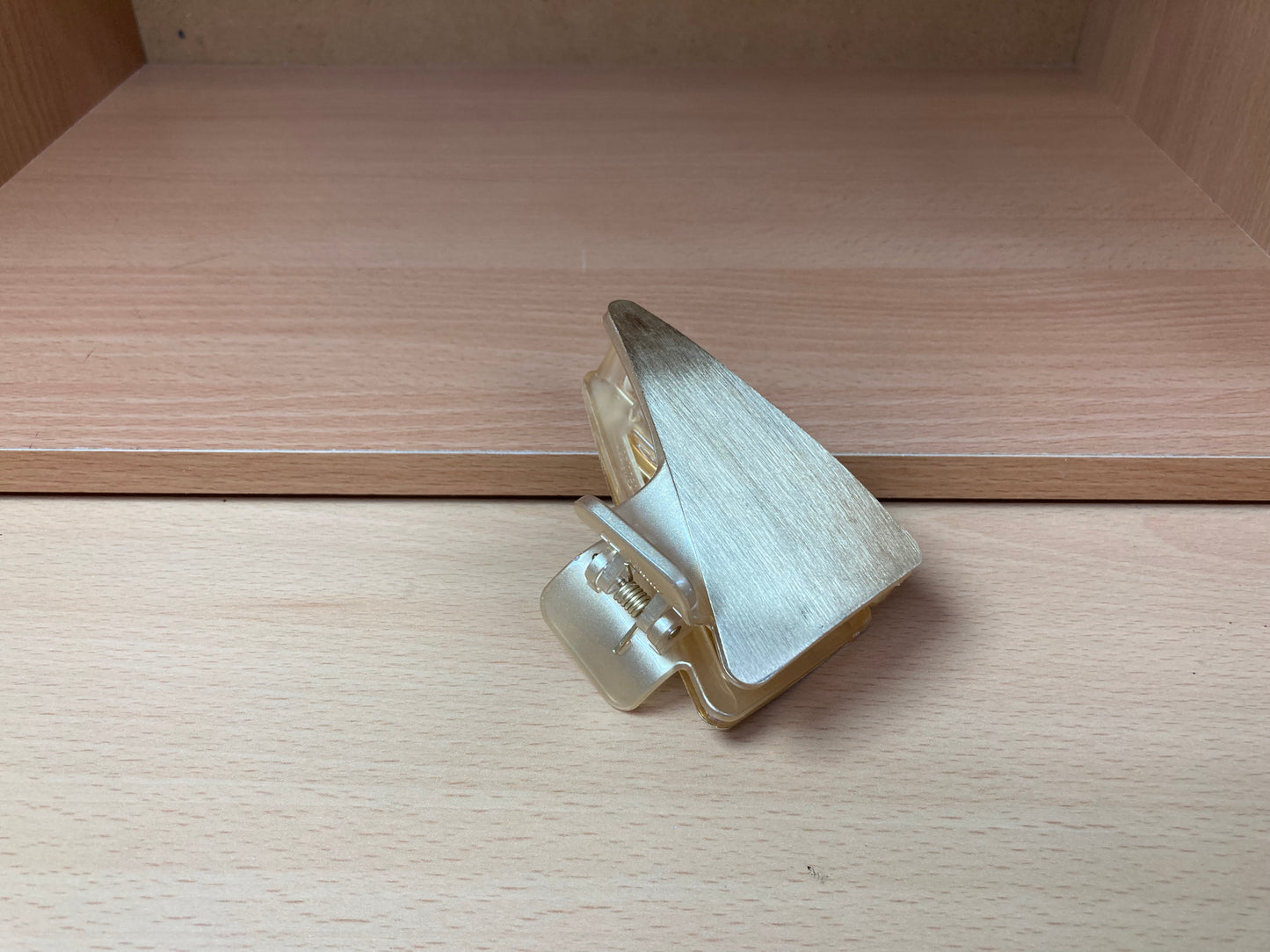 Tiny Treasures Seoul - Brushed Gold Geometric Hair Claw View
