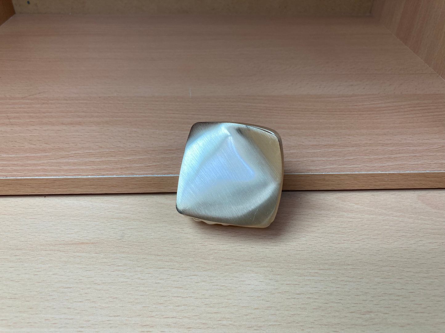 Tiny Treasures Seoul - Brushed Gold Geometric Mini Hair Claw