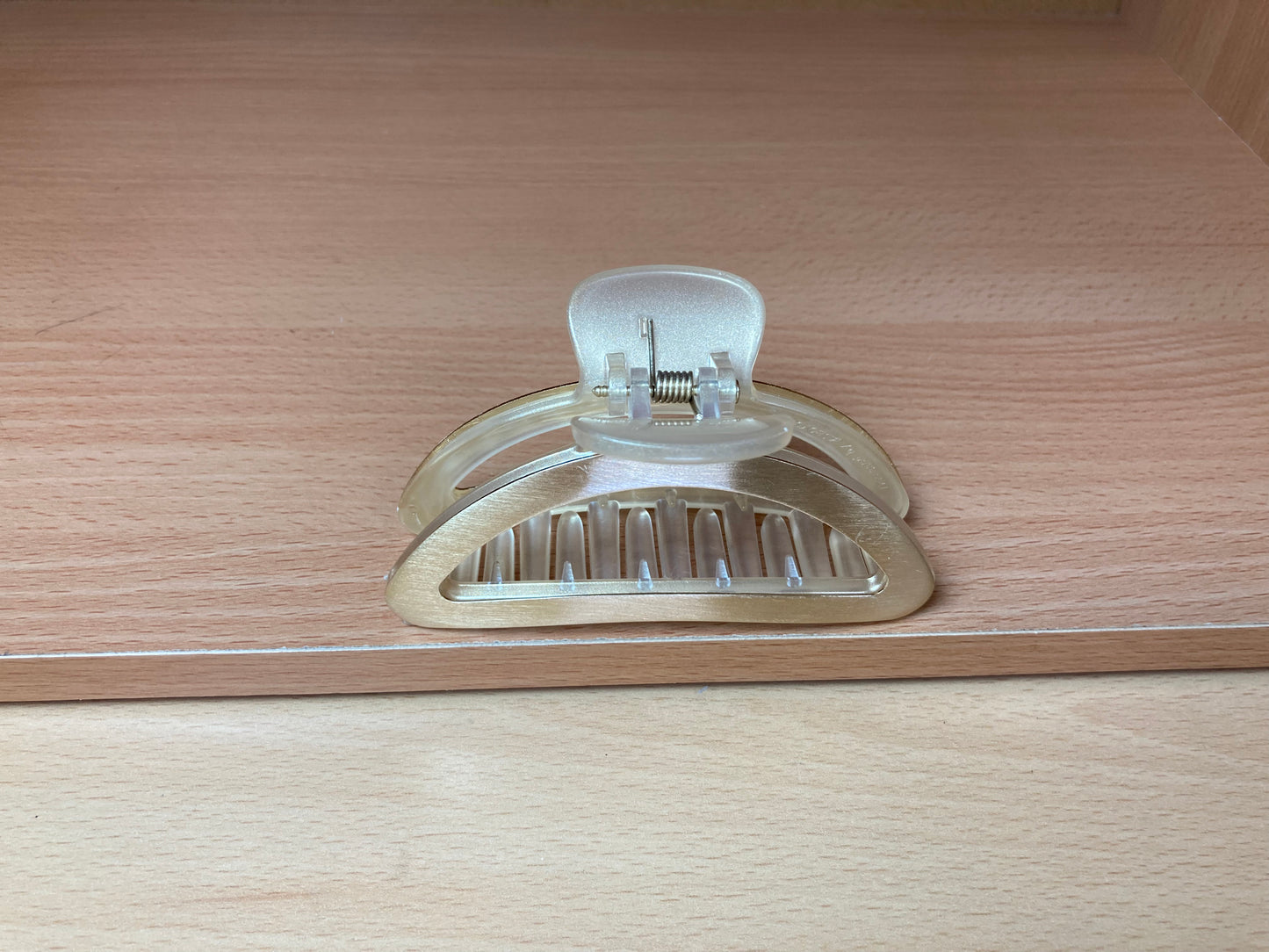 Tiny Treasures Seoul - Brushed Gold Open Oval Hair Claw Front View 2