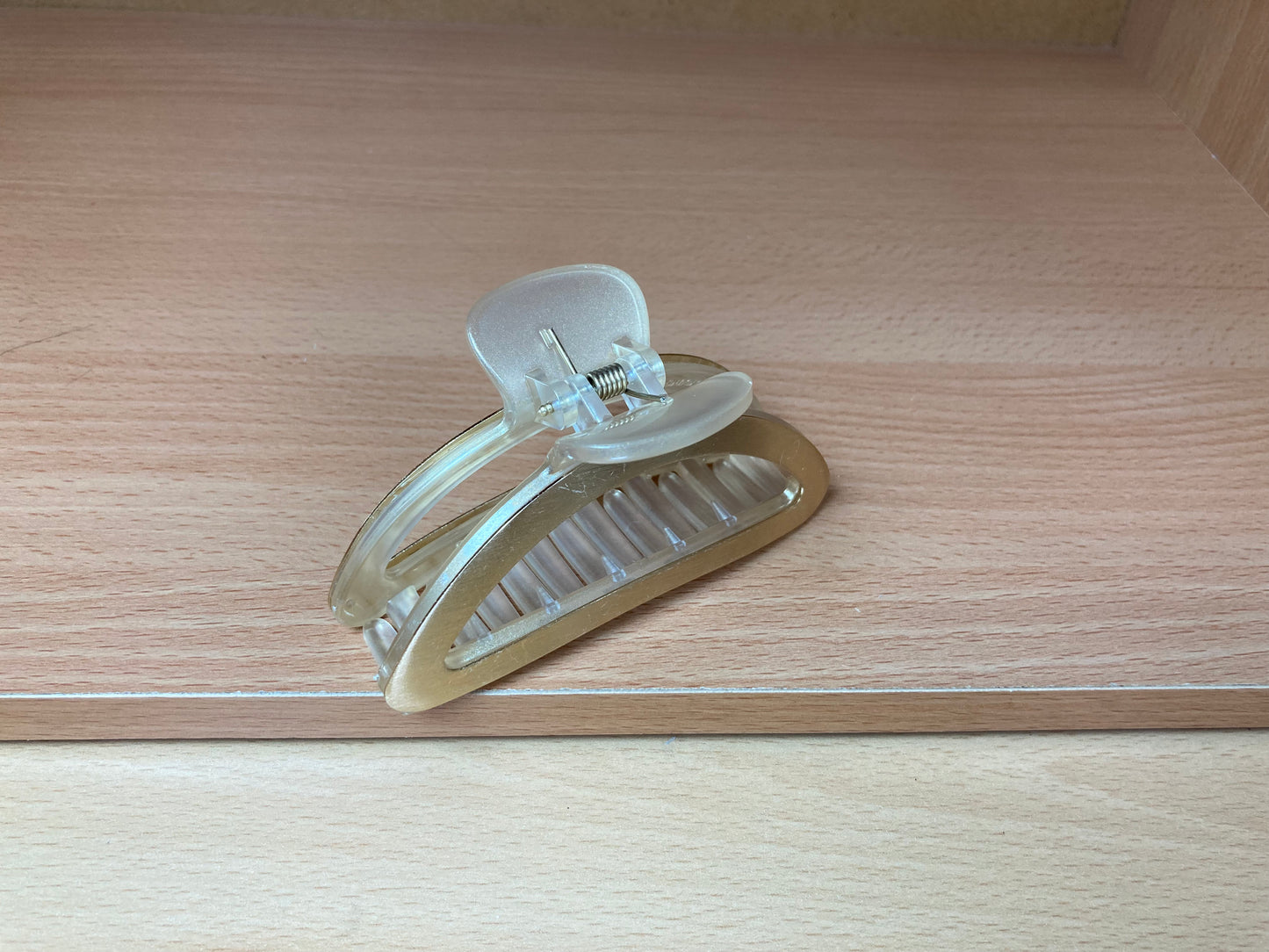 Tiny Treasures Seoul - Brushed Gold Open Oval Hair Claw Top View 2