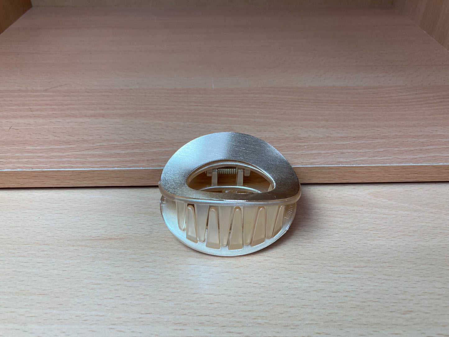 Tiny Treasures Seoul - Brushed Gold Open Oval Mini Hair Claw