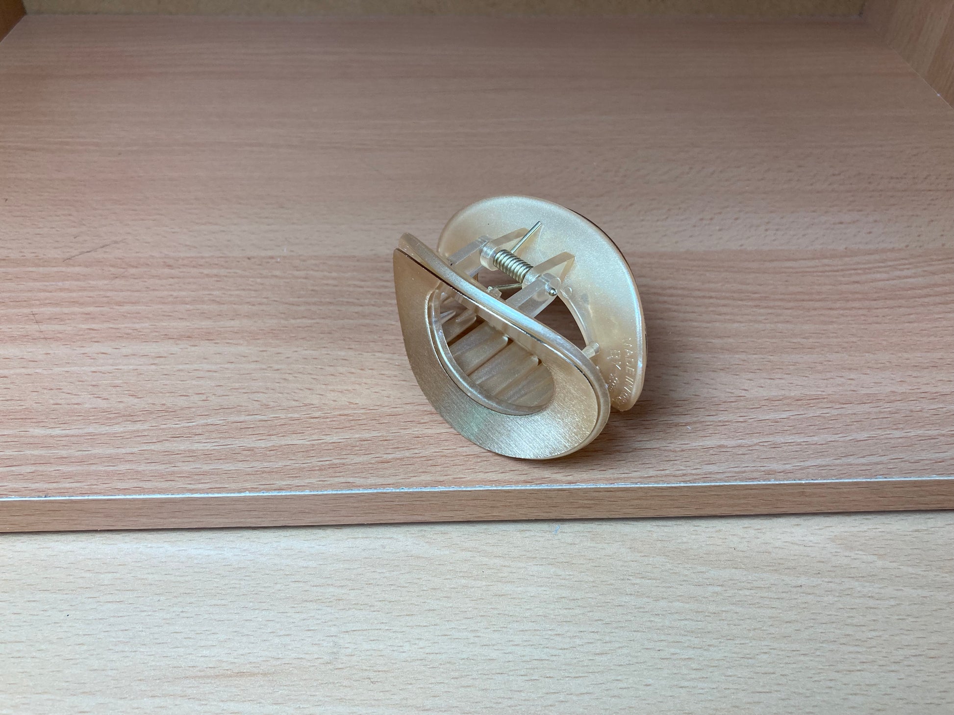 Tiny Treasures Seoul - Brushed Gold Open Oval Mini Hair Claw Top View