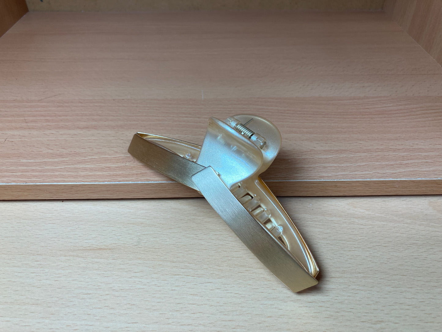 Tiny Treasures Seoul - Brushed Gold Overlapping Hair Claw Top View
