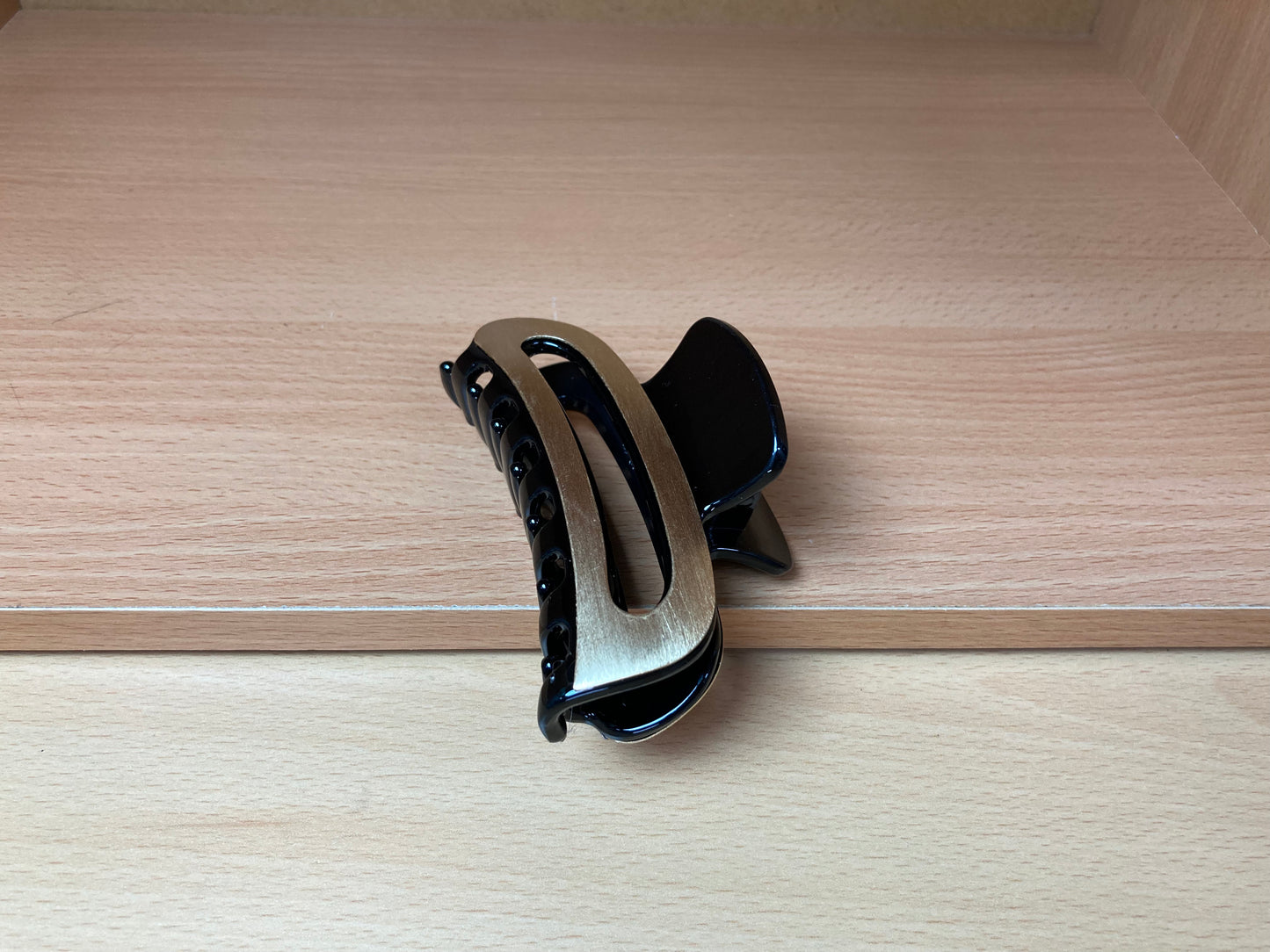 Tiny Treasures Seoul - Brushed Gold & Black Open Arc Hair Claw Front View 2
