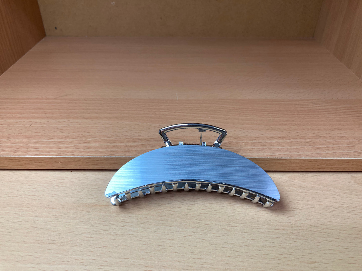 Tiny Treasures Seoul - Brushed Silver Arc Hair Claw