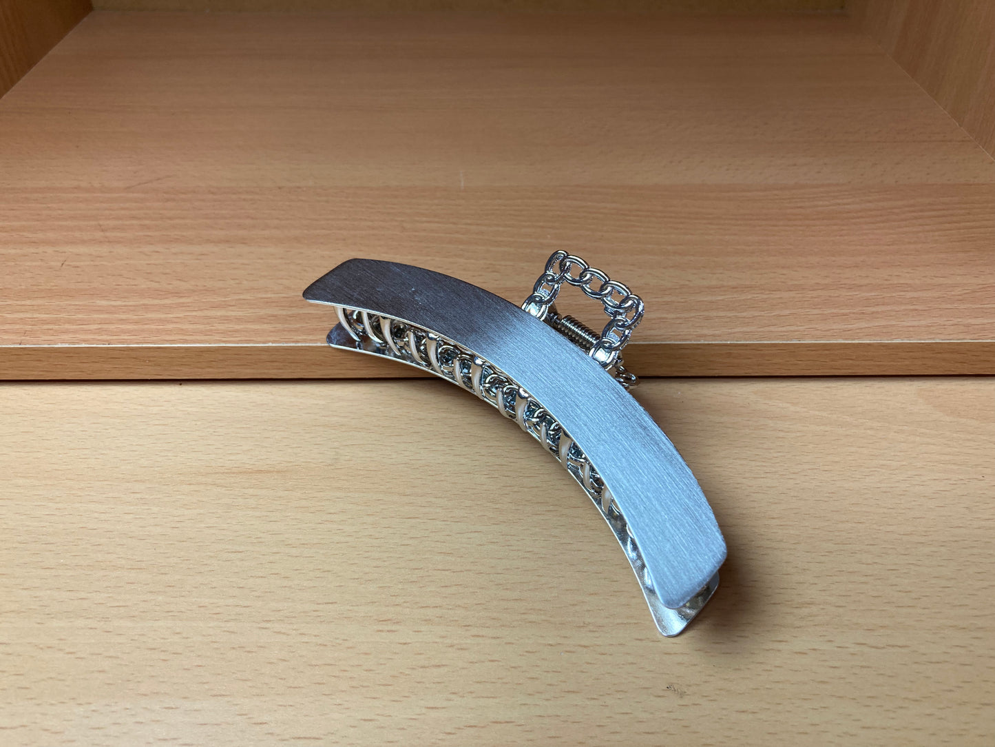 Tiny Treasures Seoul - Brushed Silver Chain Handle Hair Claw Side View