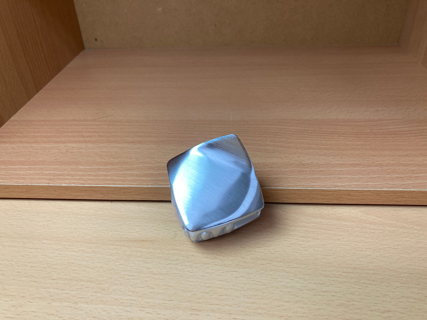 Tiny Treasures Seoul - Brushed Silver Geometric Mini Hair Claw