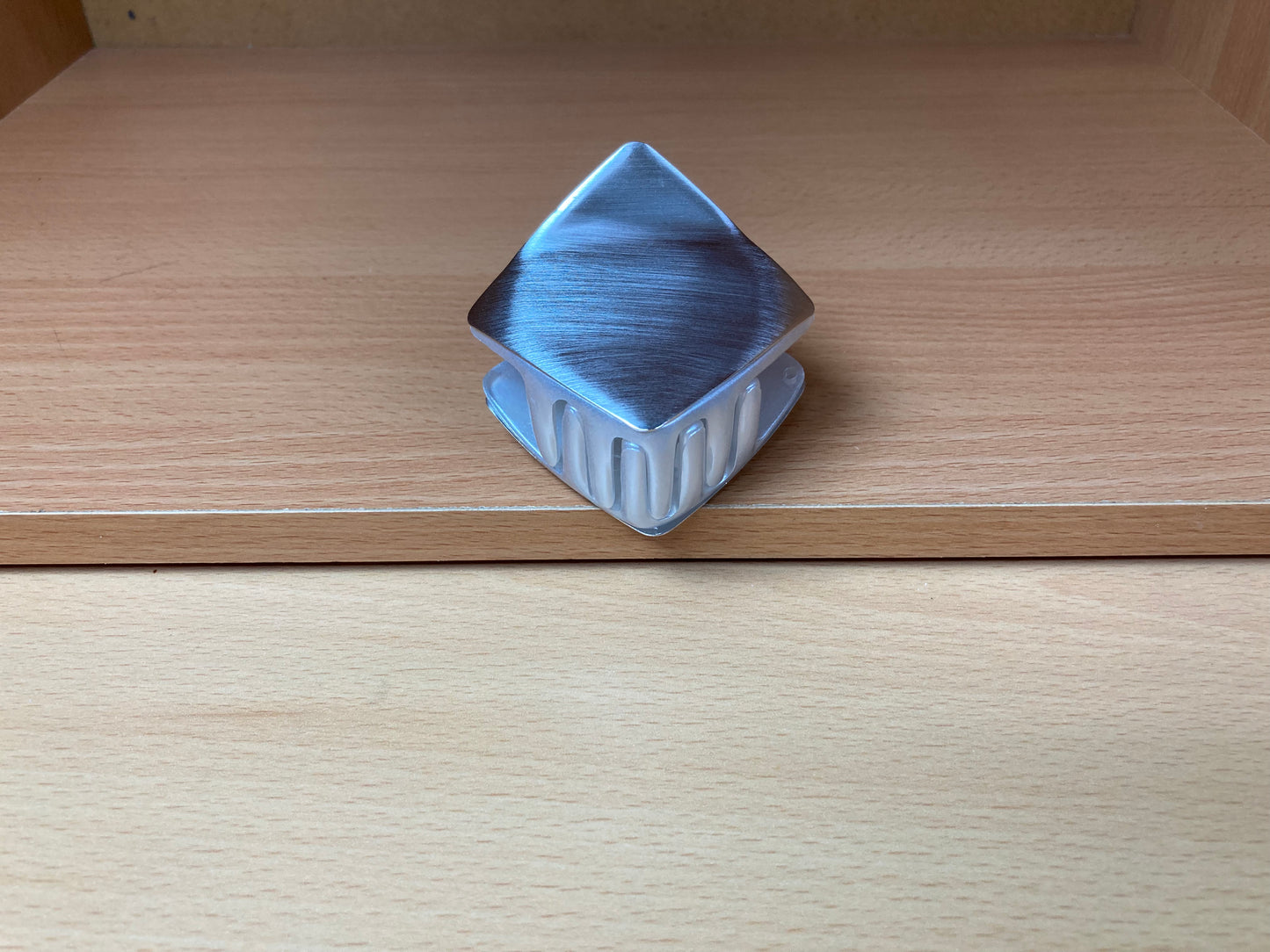 Tiny Treasures Seoul - Brushed Silver Geometric Mini Hair Claw Front View