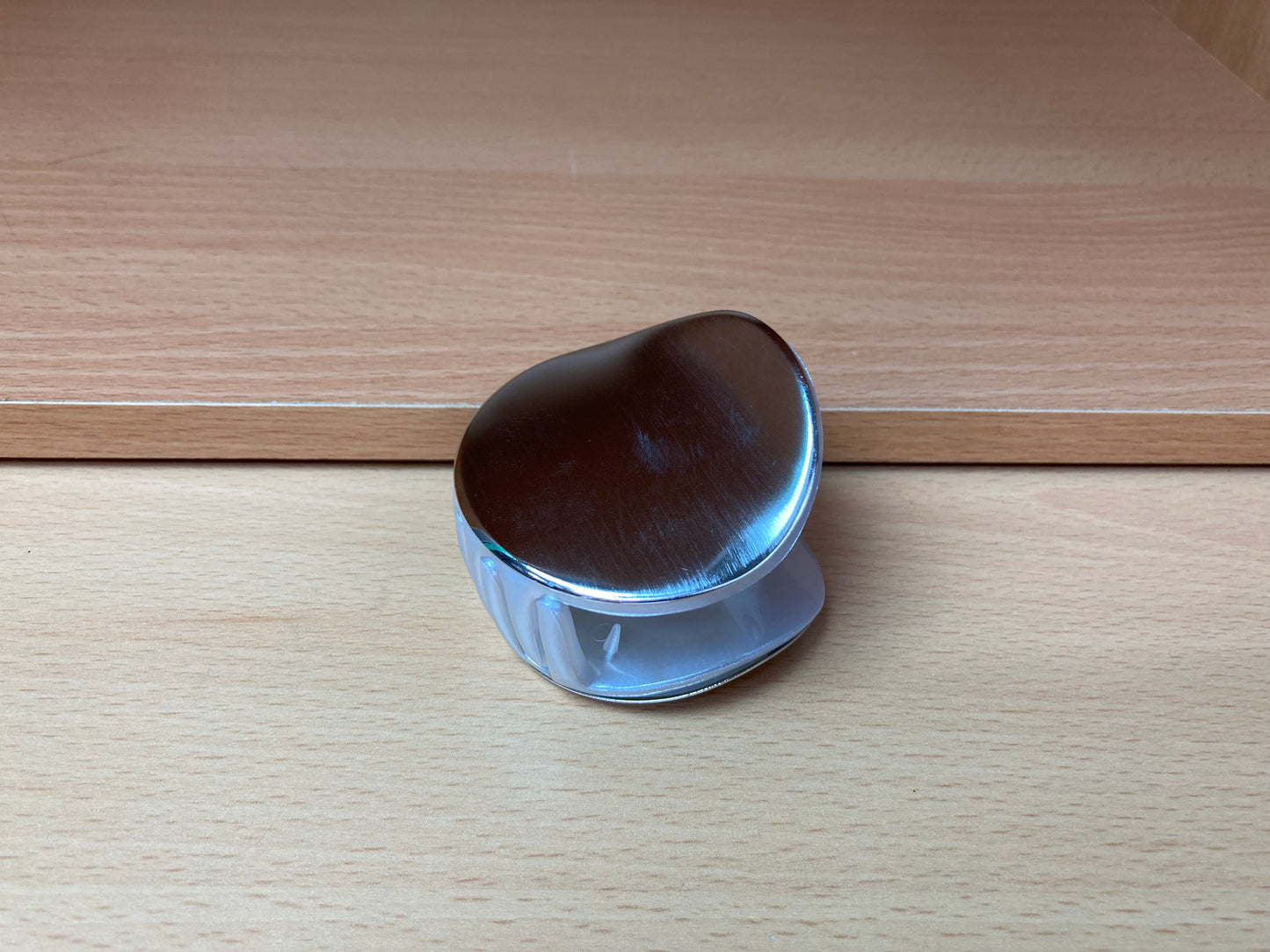 Tiny Treasures Seoul - Brushed Silver Pebble Mini Hair Claw Top View