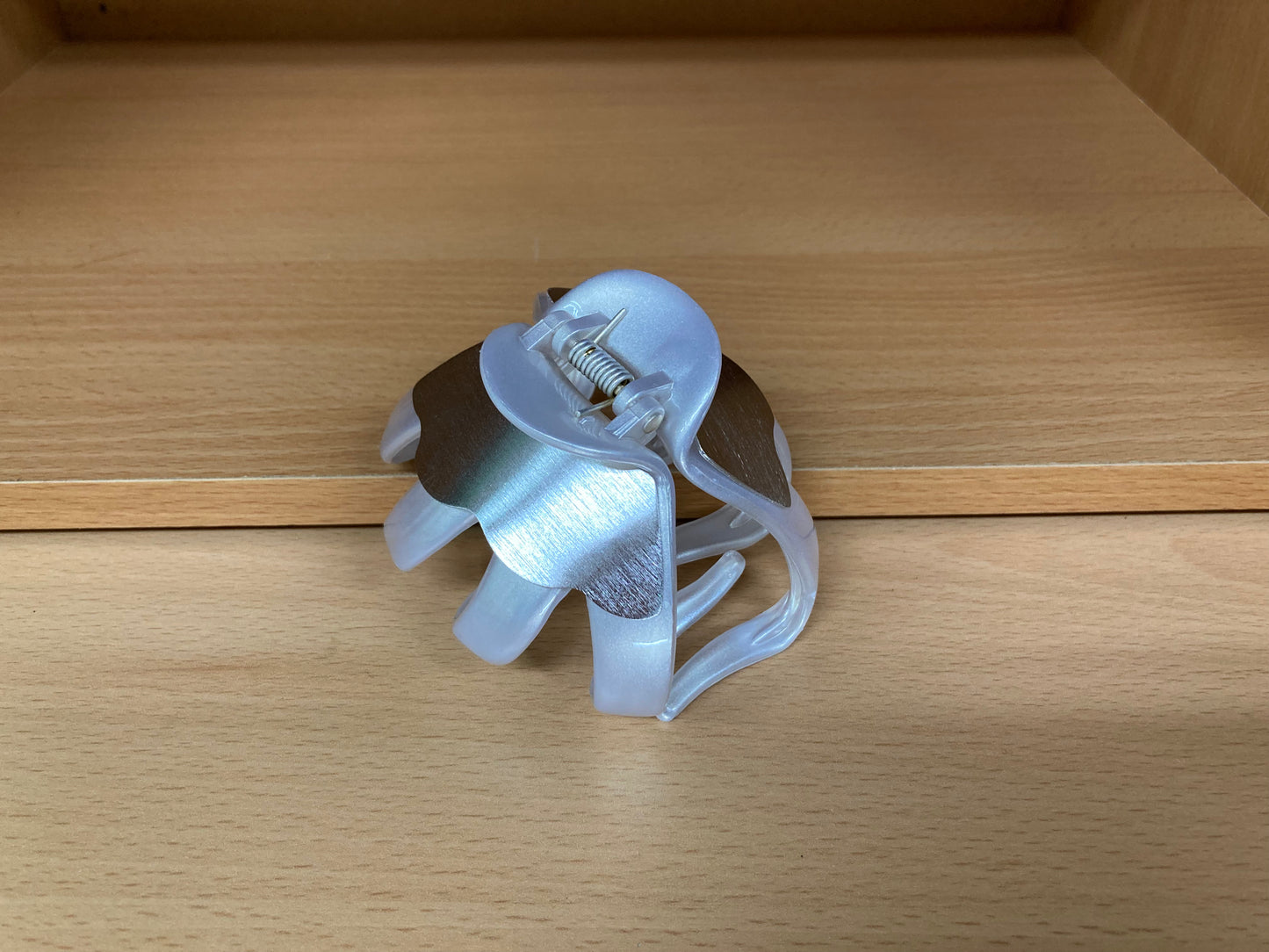 Tiny Treasures Seoul - Brushed Silver Wave Hair Claw Top View 3