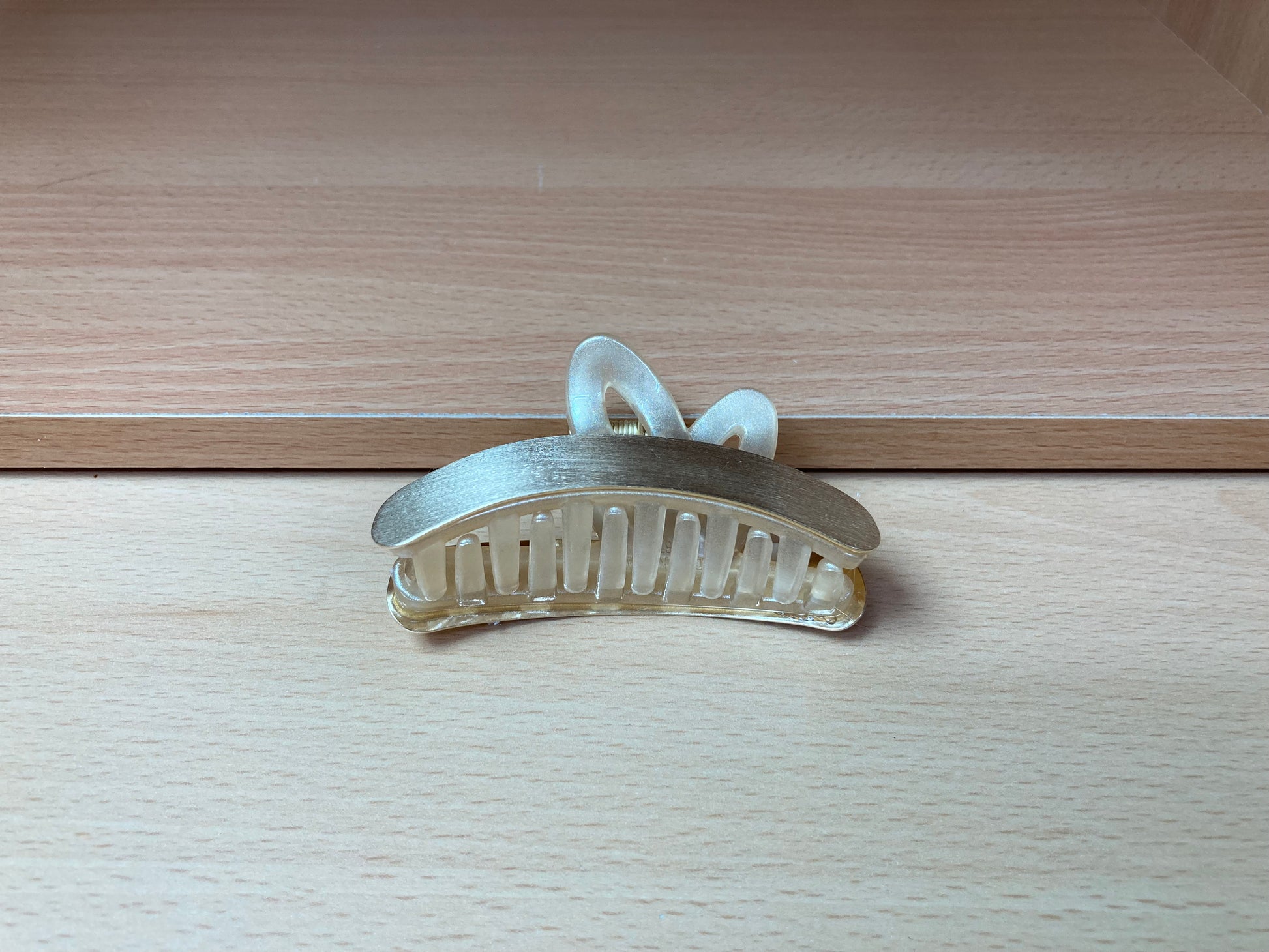 Tiny Treasures Seoul - Bunny Ear Hair Claw Clip (Gold) Detail View