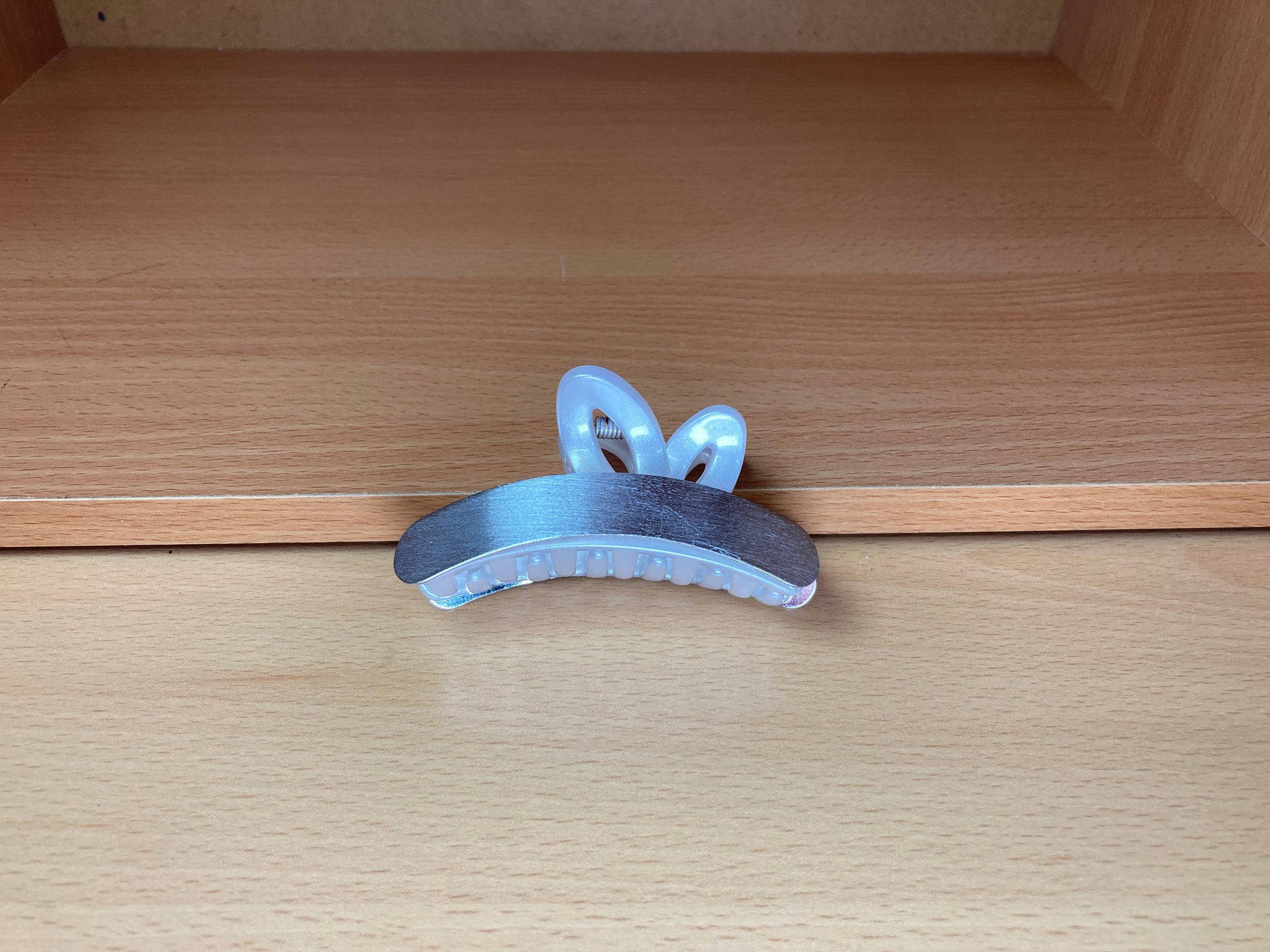 Tiny Treasures Seoul - Bunny Ear Hair Claw Clip (Silver)