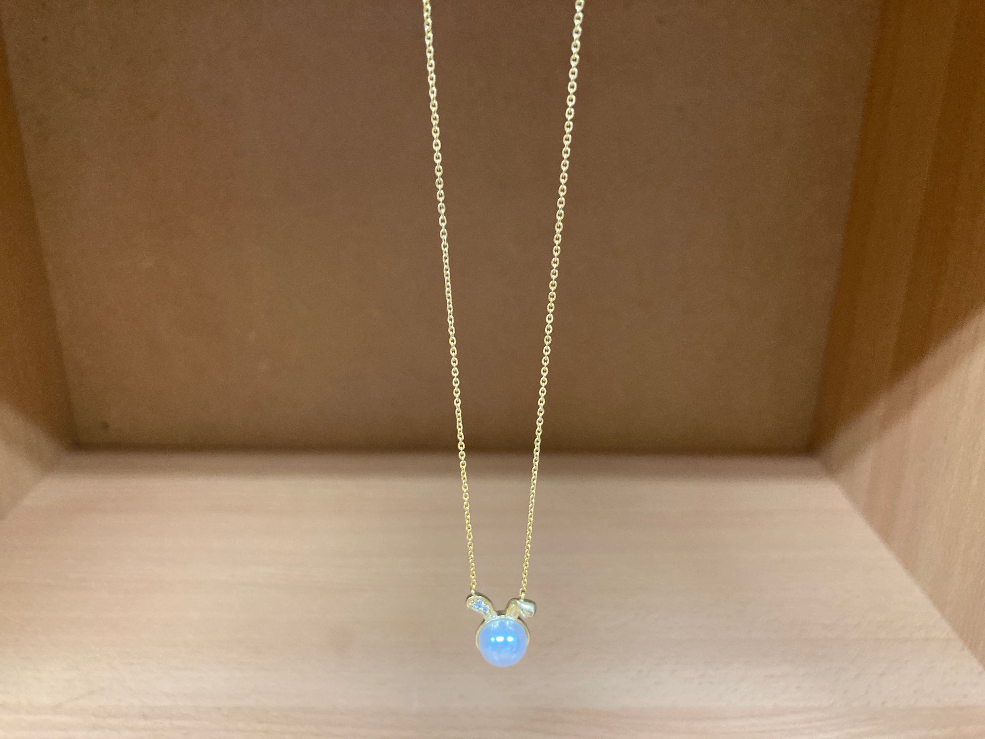 Tiny Treasures Seoul - Bunny Pearl & Crystal Necklace (Gold) 4