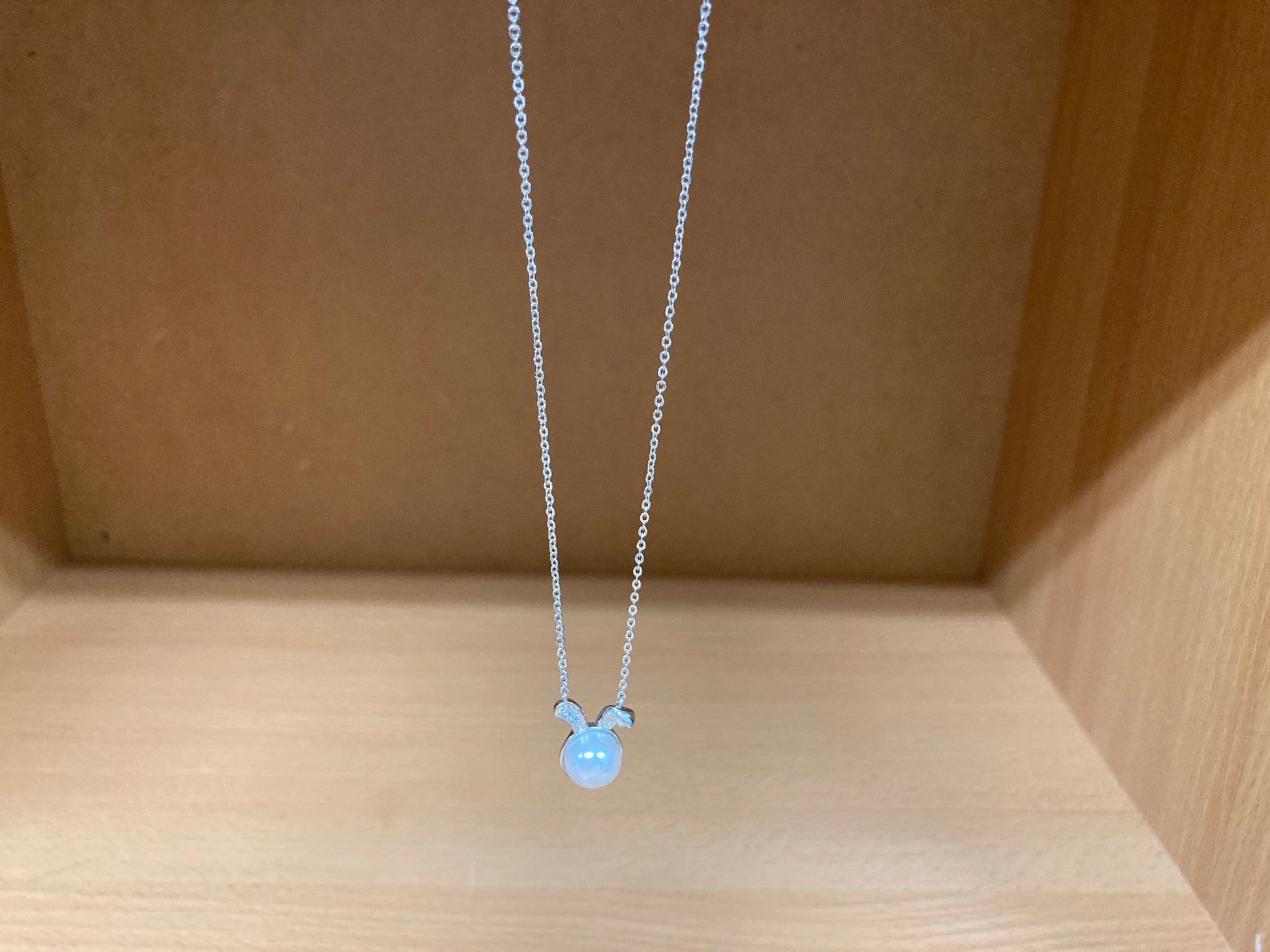 Tiny Treasures Seoul - Bunny Pearl & Crystal Necklace (Silver) 3