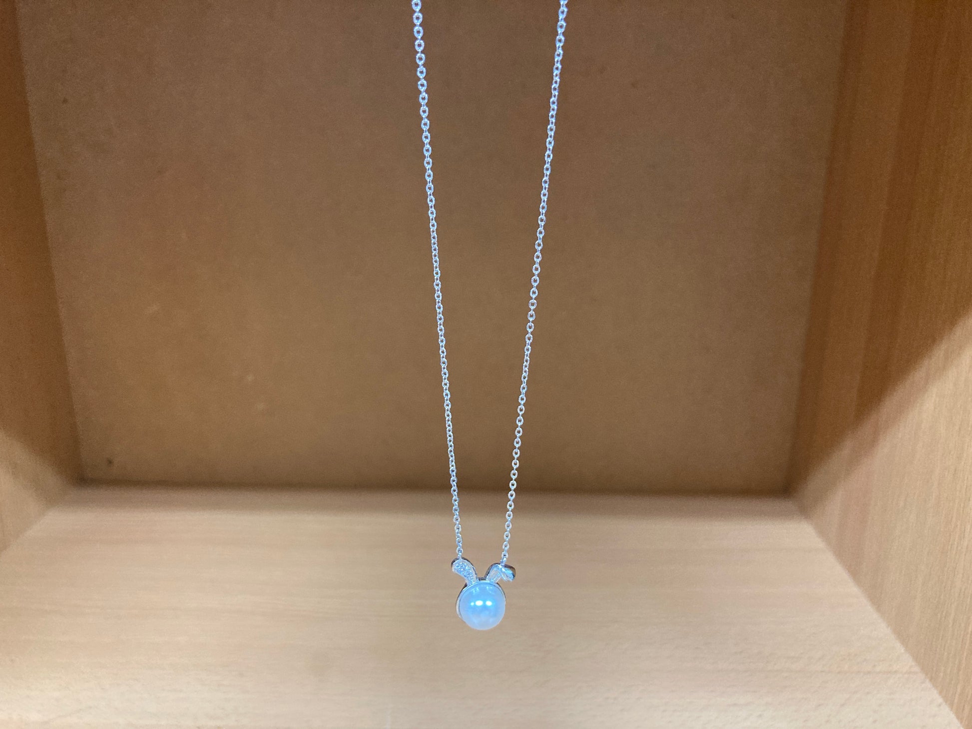 Tiny Treasures Seoul - Bunny Pearl & Crystal Necklace (Silver) 5