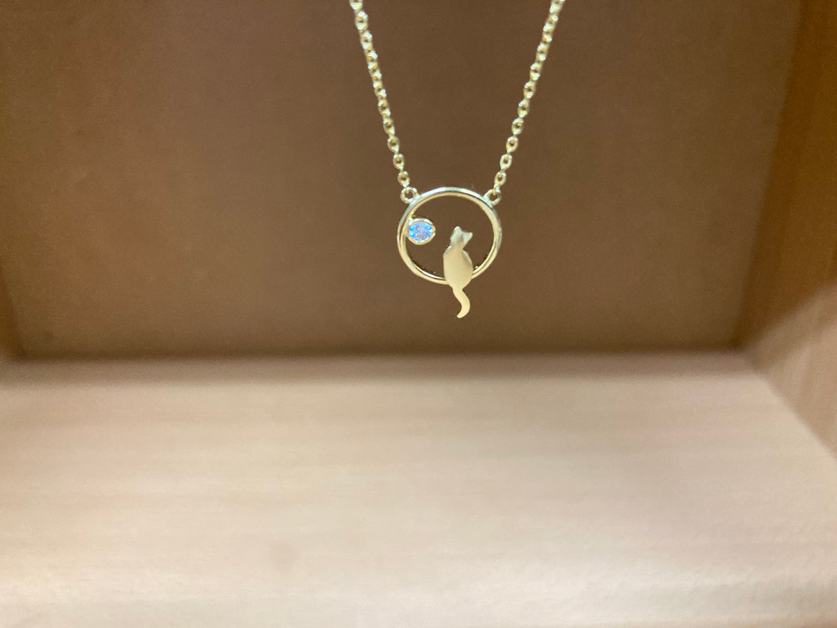 Tiny Treasures Seoul - Cat Zirconia Circle Necklace (Gold) 3