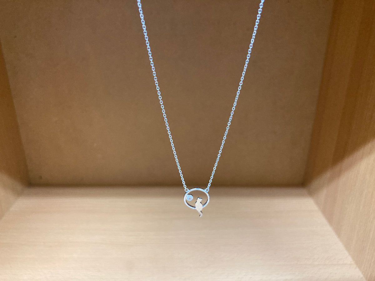 Tiny Treasures Seoul - Cat Zirconia Circle Necklace (Silver) 3