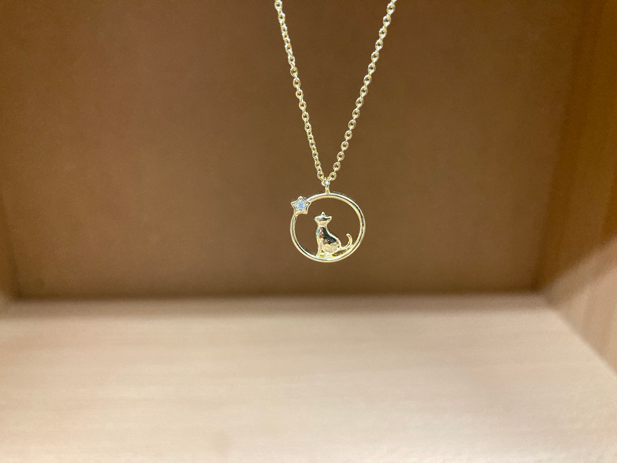 Tiny Treasures Seoul - Cat & Star Circle Necklace (Gold) 2