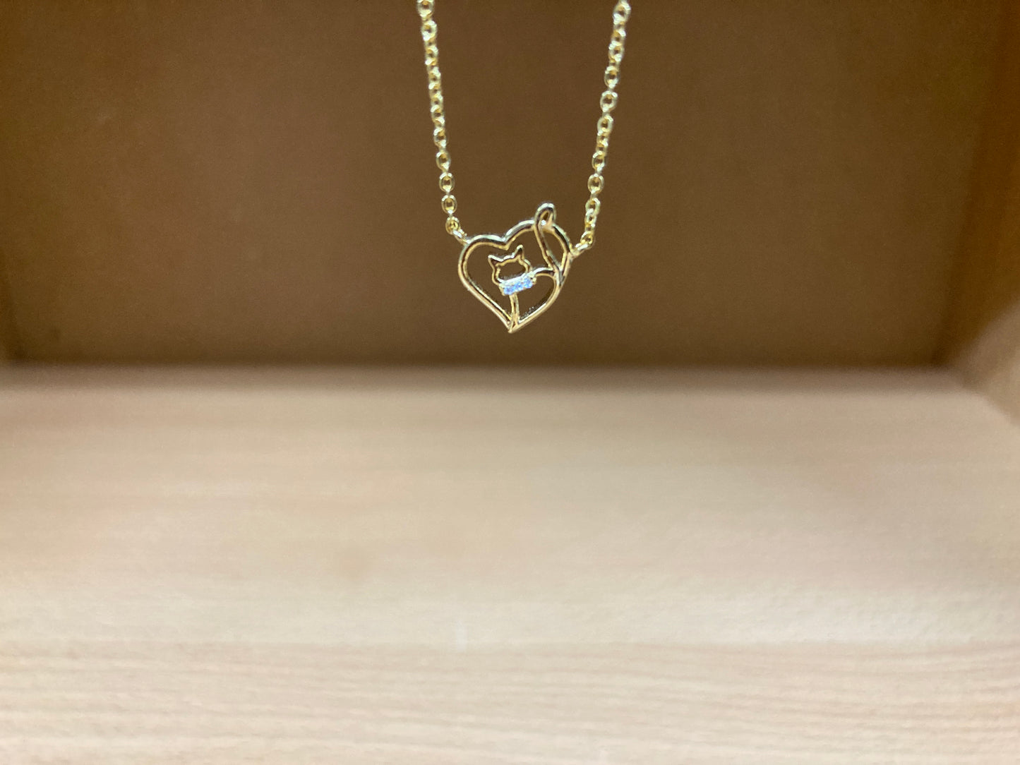 Tiny Treasures Seoul - Cat in Heart & Stone Bow Necklace (Gold) 2