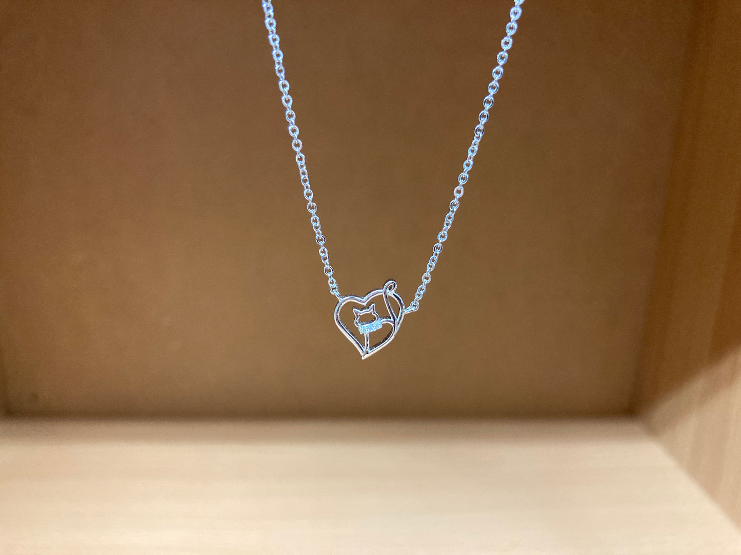 Tiny Treasures Seoul - Cat in Heart & Stone Bow Necklace (Silver) 