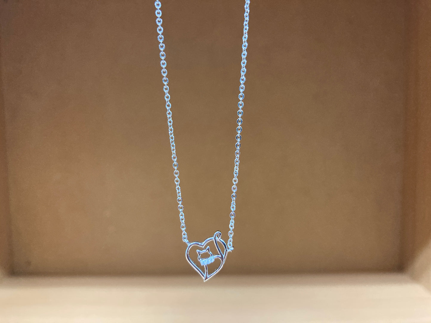 Tiny Treasures Seoul - Cat in Heart & Stone Bow Necklace (Silver) 5