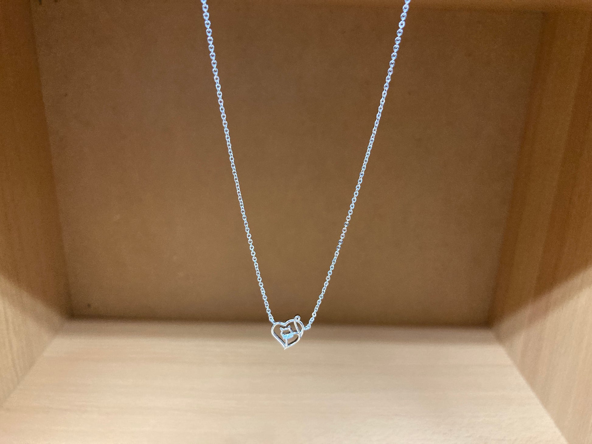 Tiny Treasures Seoul - Cat in Heart & Stone Bow Necklace (Silver) 6