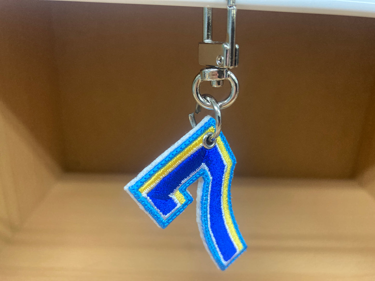 Tiny Treasures Seoul - Embroidered Number 7 Keychain 4